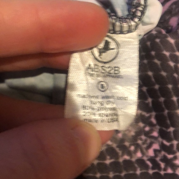 ABS2B scrunch butt leggings - size Small - Picture 3 of 5